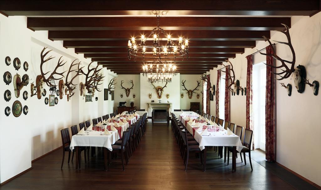 Hubertus Hof Landhotel Balatonfenyves Extérieur photo