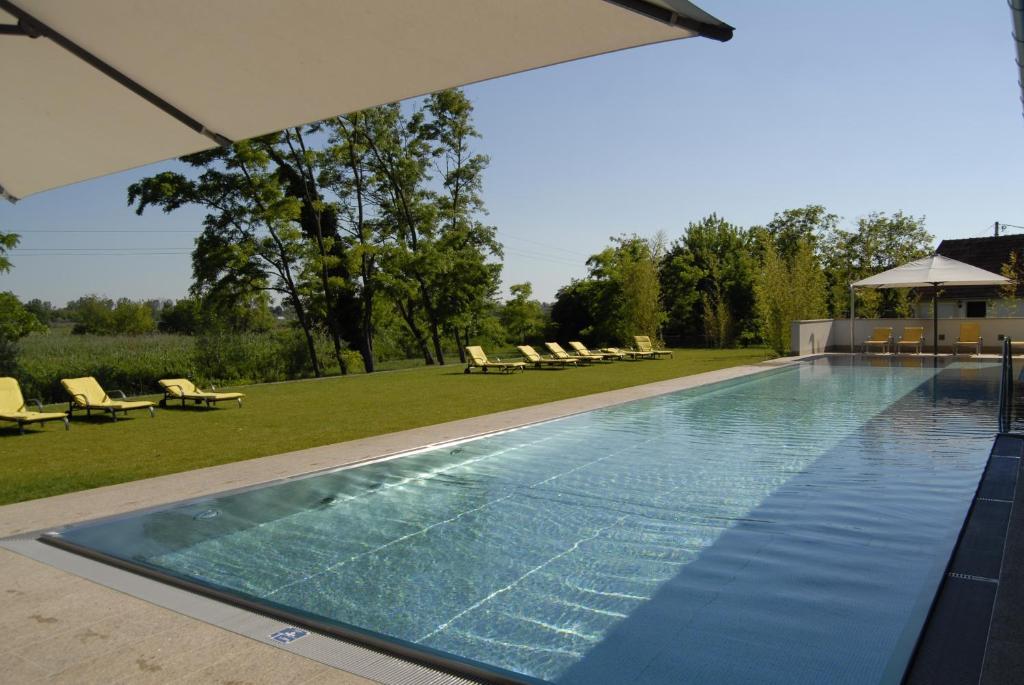 Hubertus Hof Landhotel Balatonfenyves Extérieur photo