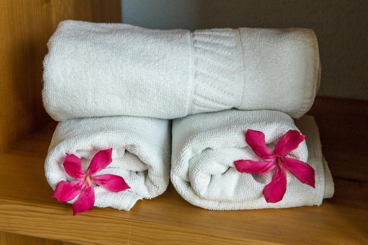 Hubertus Hof Landhotel Balatonfenyves Extérieur photo