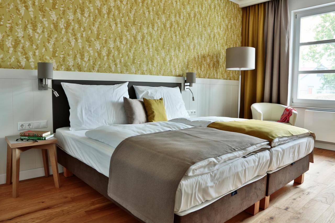 Hubertus Hof Landhotel Balatonfenyves Extérieur photo